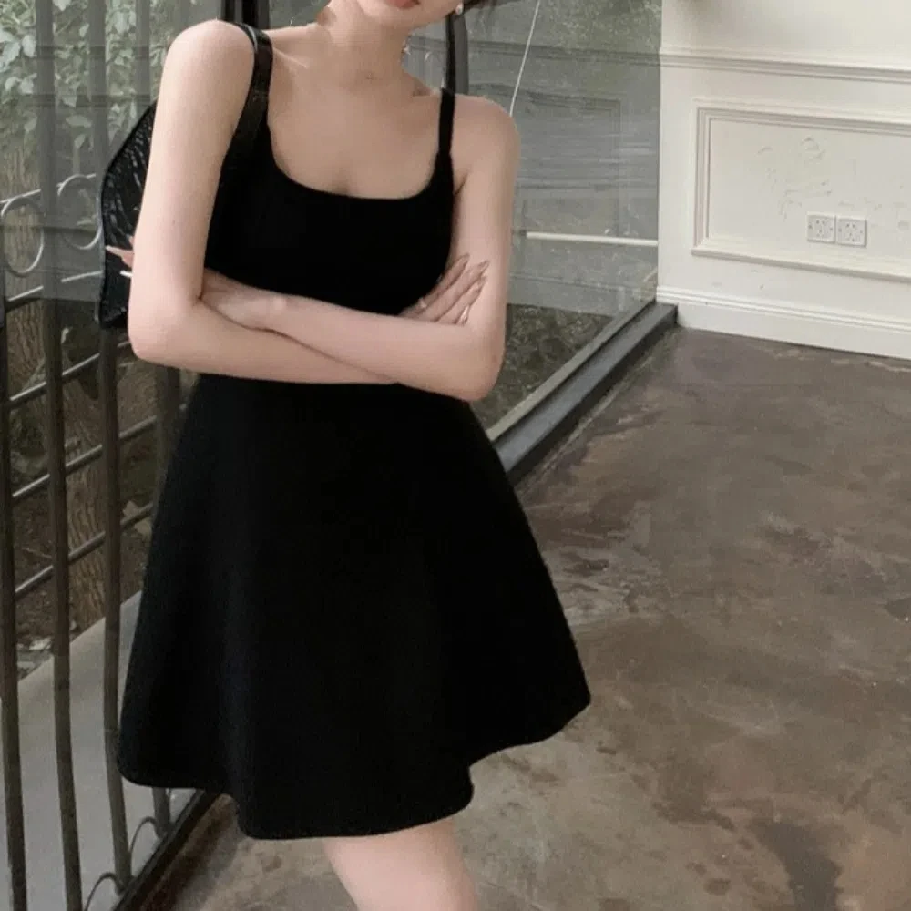 

Fashion Black Sleeveless Party Dress Square Neck Slim Fit A-line Mini Dress Skirts Backless Evening Party Dress Party