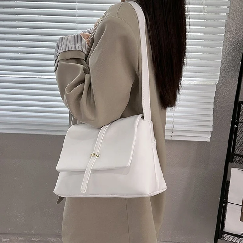 

High End Leather Ladies Handbag Classic Designer Paris Elegant Style Fashionable Women Messenger Bag Casual Simple Bag