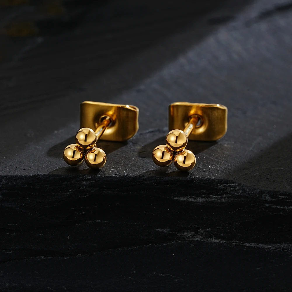 1 Pair Right Grand ASTM F136 Titanium Trinity Bead Cartilage Earrings 20G Push Back Helix Stud Earlobe Earrings