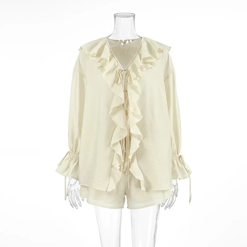 ผู้หญิง Ruffled กางเกงขาสั้นชุด V คอหลวม Lace Up เสื้อหลวมผ่านกางเกงขาสั้นเซ็กซี่หญิงฤดูใบไม้ผลิใหม่ชุดการจับคู่