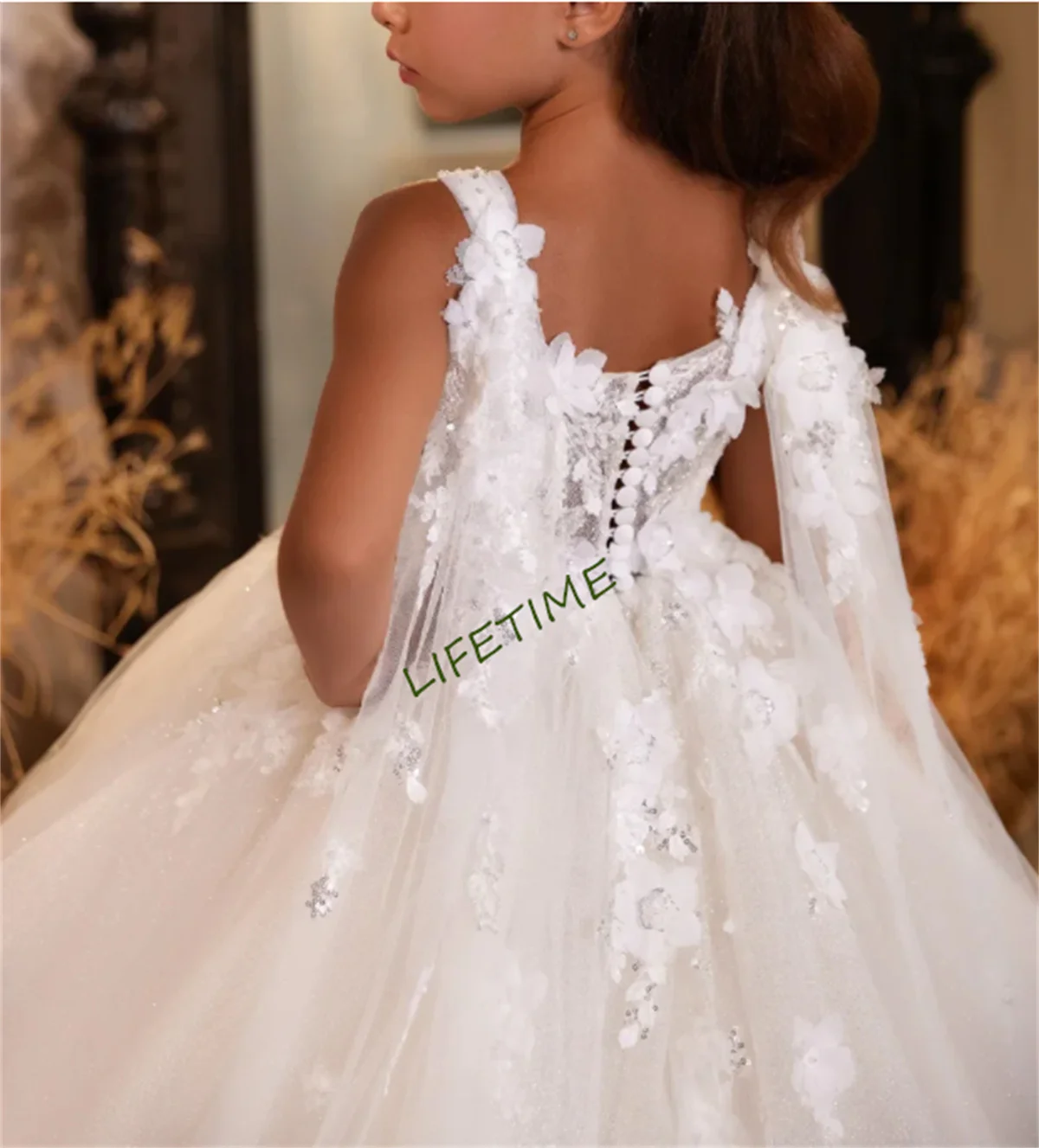 

White Ivory Flower Girl Dresses Ball Gown Kids Wedding Party Pageant First Communion Gown 3D Appliques Sleeveless