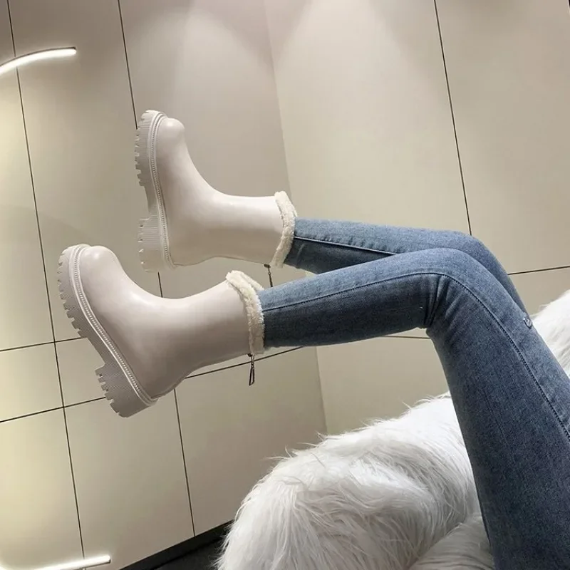 Autumn and Winter Women's Boots New Short Plush Zipper Mid Heel Fashion Boots 2024 Outdoor Matching Brand Design Women's Boots