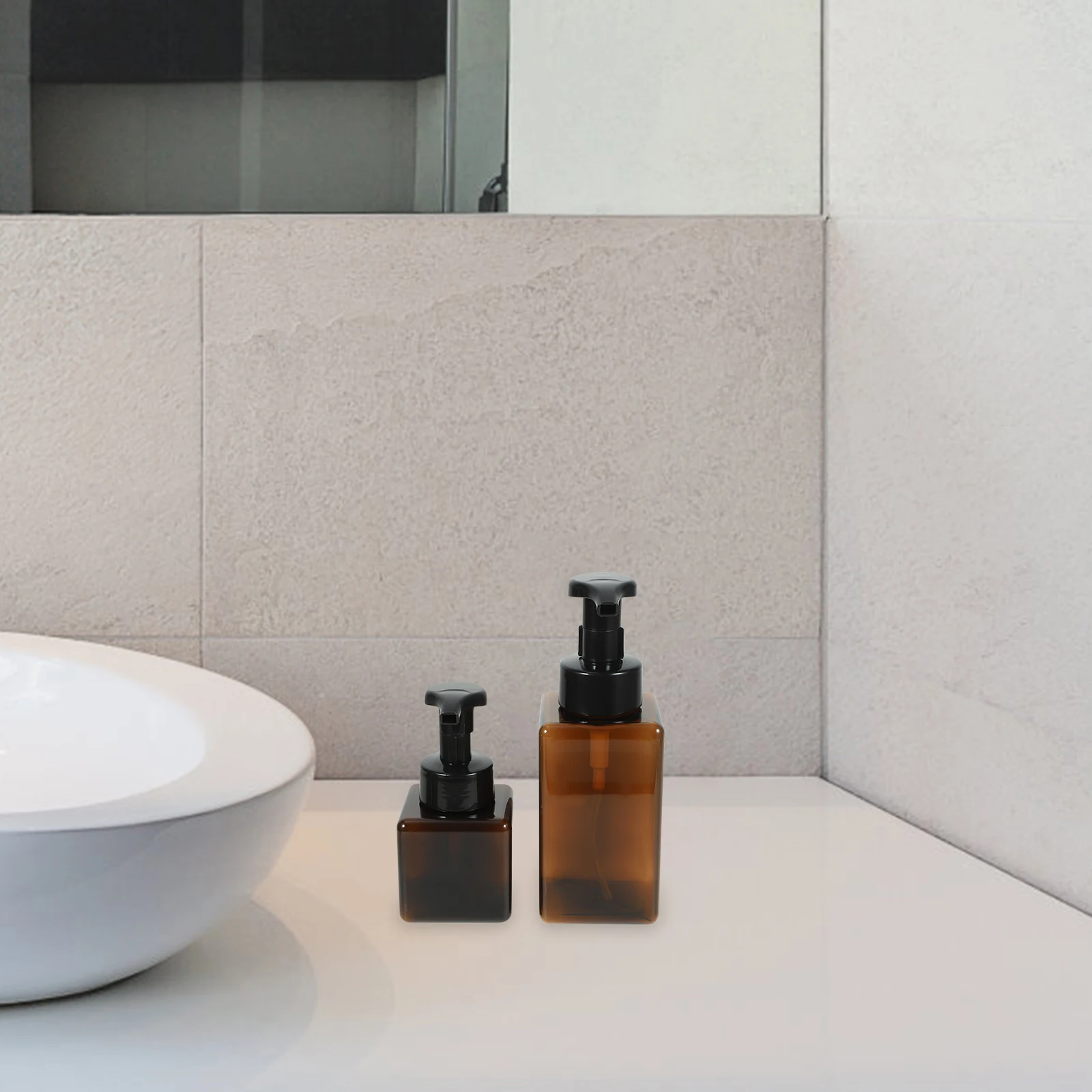 4 قطع مربعة قابلة لإعادة الملء من زجاجات رغوة الشامبو، مضخة ضغط محمولة، حاويات أدوات الزينة للسفر، غسول الصابون السائل للجسم