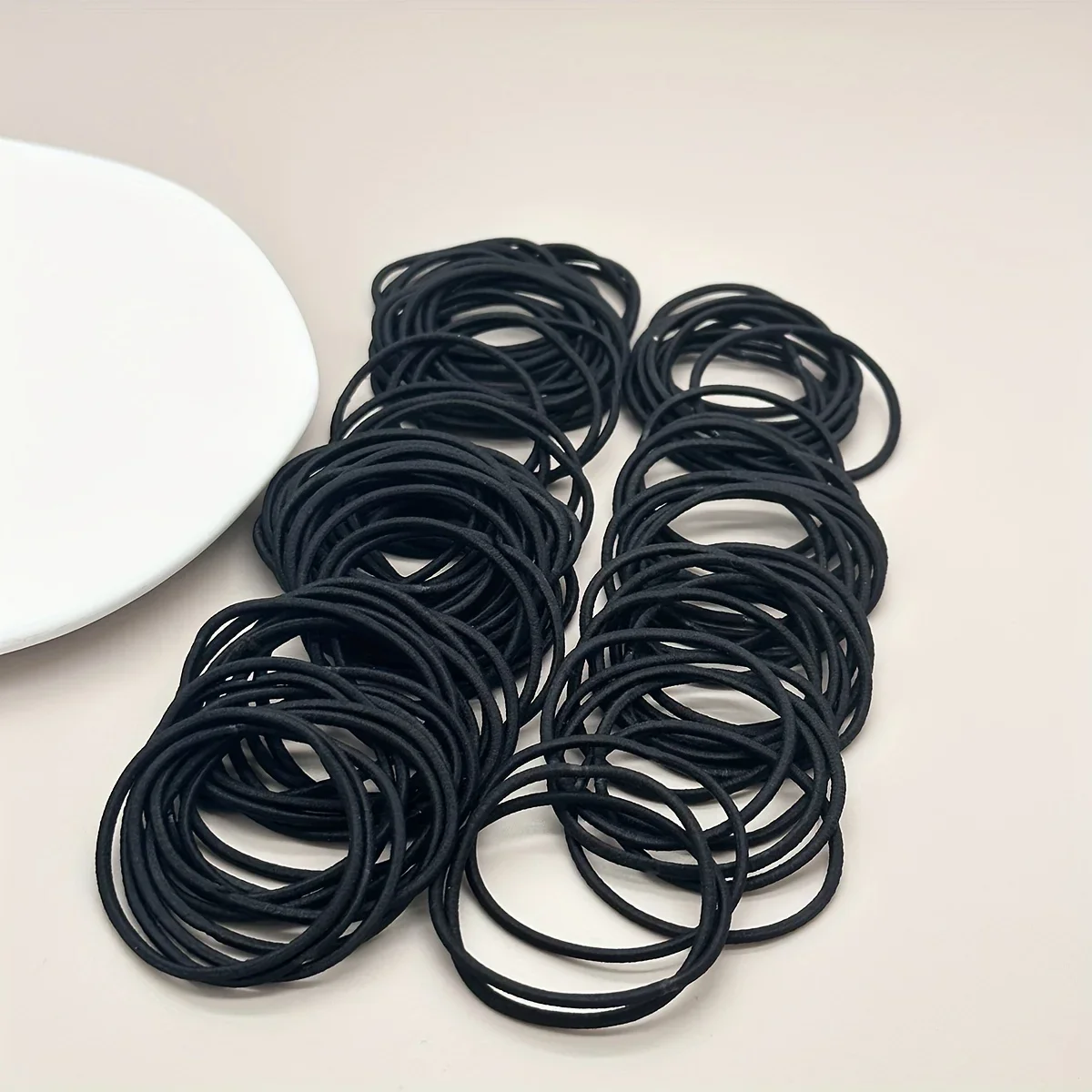 Schwarze elastische Haargummis für Damen und Mädchen, einfarbige Haarbänder, einfache und langlebige Haaraccessoires für Mädchen. – Detail 1