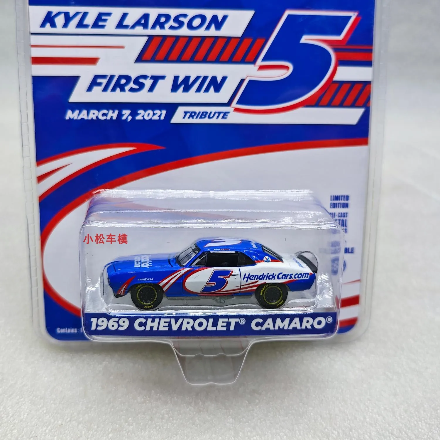 1:64 1969 シボレー カマロ カイル ラーソン/ヘンドリックが最初の勝利に敬意を表するアドバンス コレクション オーナメント カー モデル