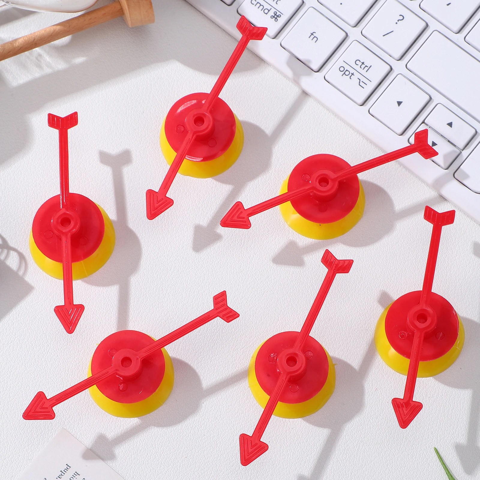

25 pcs Arrow Plastic Arrows Rotating Bright Colors Compact Size Suction Cup Sturdy Material Board