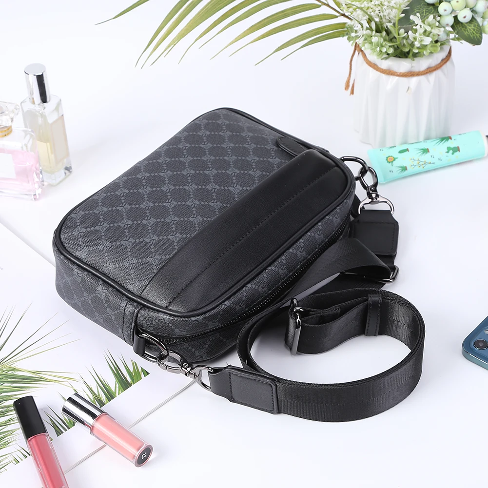 ธุรกิจหรูหรากระเป๋าสะพาย PU หนัง Messenger กระเป๋ากว้างสายคล้องกระเป๋า Crossbody Designer Square Travel ทํางานกระเป๋าสะพายชาย