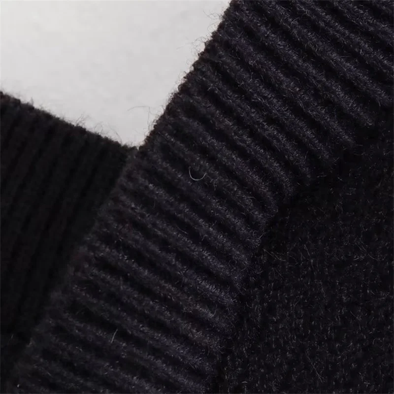 KEYANKETIAN Autumn/Winter New Women\'s Tassel Decoration Asymmetrical Sweater Chic Fashion Slim Female Smock Short Knitwear