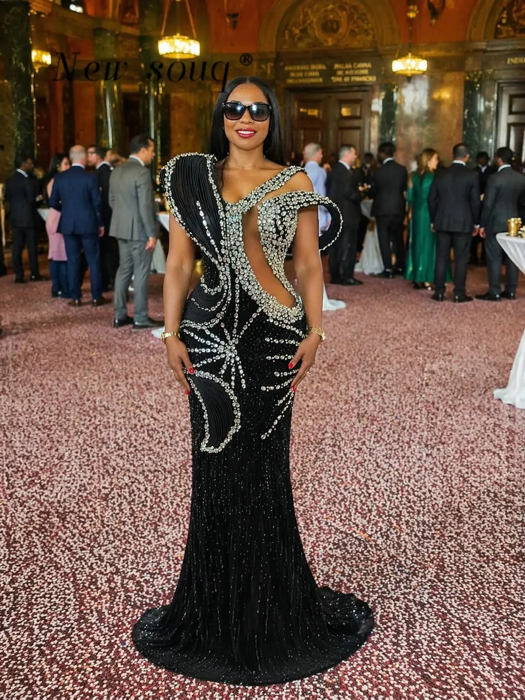 

Black Sexy Cut-out Mermaid Evening Dresses with Sparkling Crystals Customized High Fashion Arabic Wedding Prom Night Party Gowns