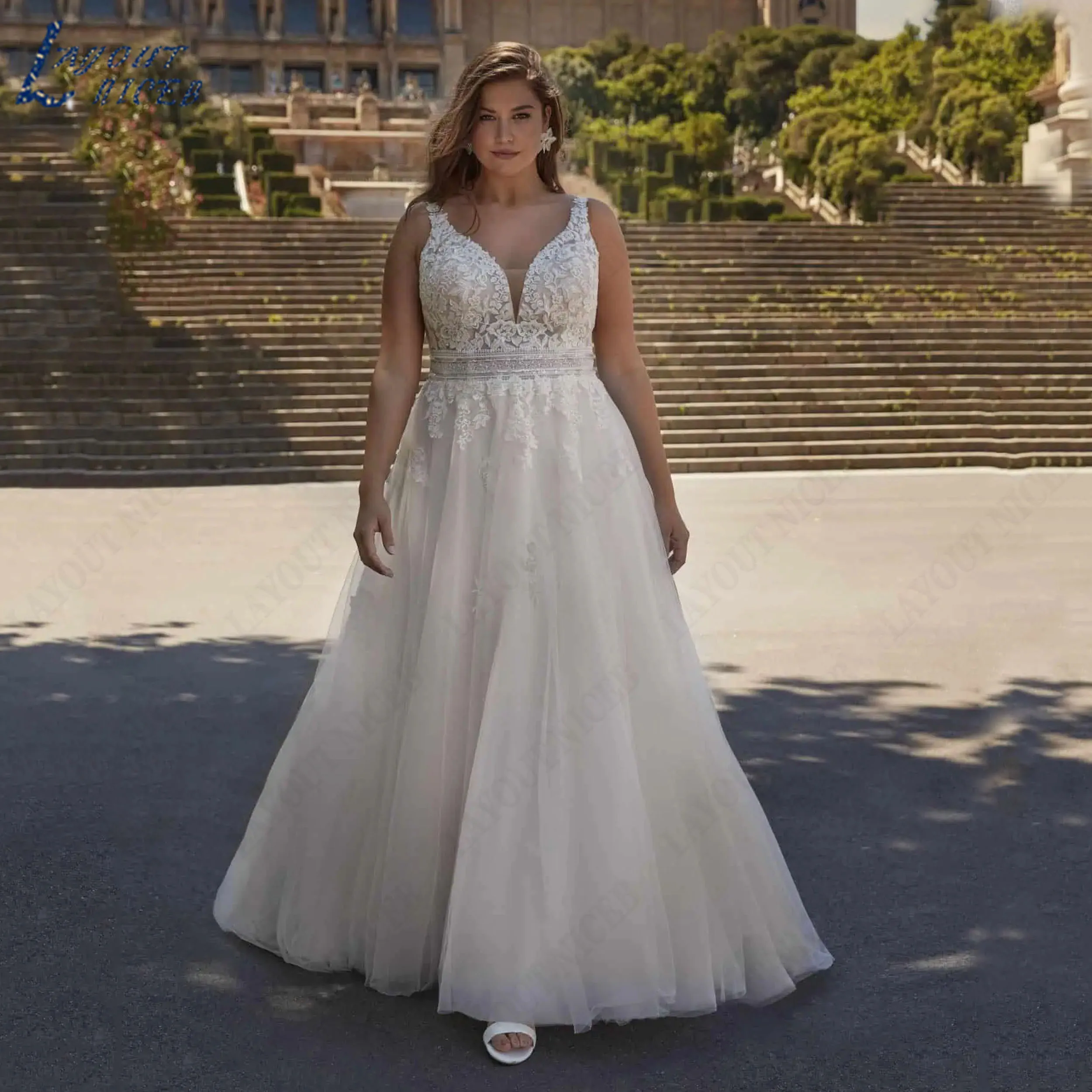 LAYOUT NICEB Customized V Neck Sleeveless Floral Lace Applique Plus Size Tulle Wedding Dress U Back A Line Elegant Bridal Gown