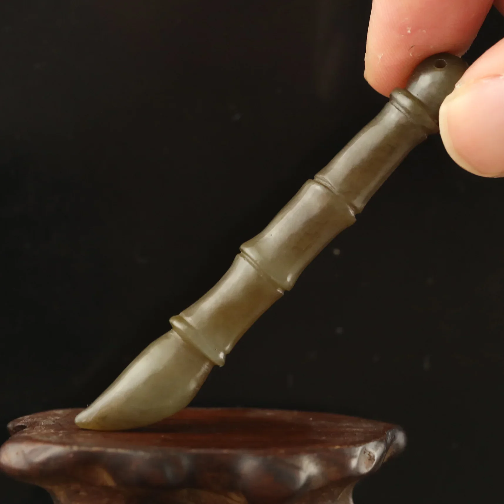 

China natural jade hand-carved statue writing brush flower pendant s