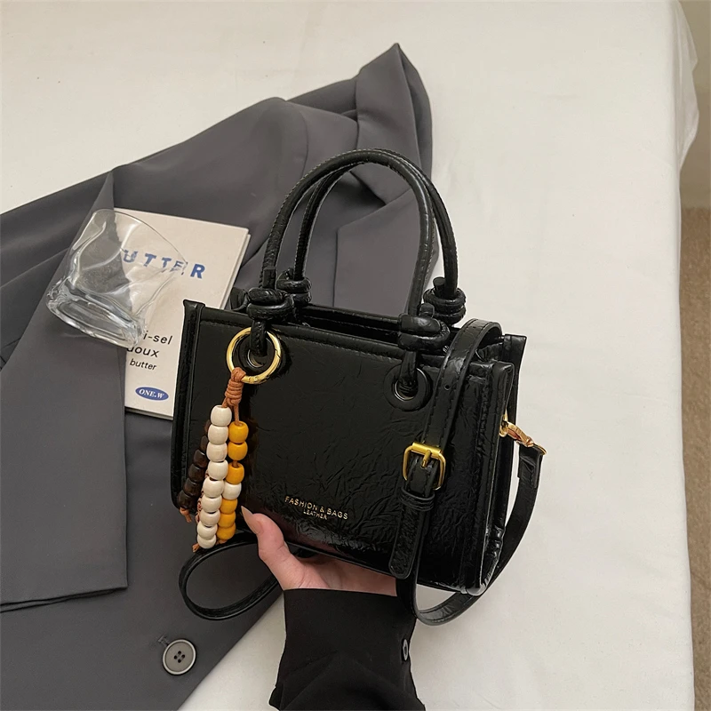 

Новые ретро-сумки через плечо из ПУ кожи на весну 2026 года: изысканные, модные, стильные, с декоративной строчкой, для женщин