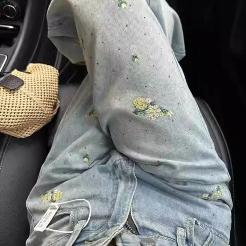 التطريز زهرة المرأة الجينز 2025 الخريف جديد الساخن فيكس عالية الخصر السراويل الزرقاء جيوب فضفاضة غير رسمية مستقيم واسعة الساق بنطلون