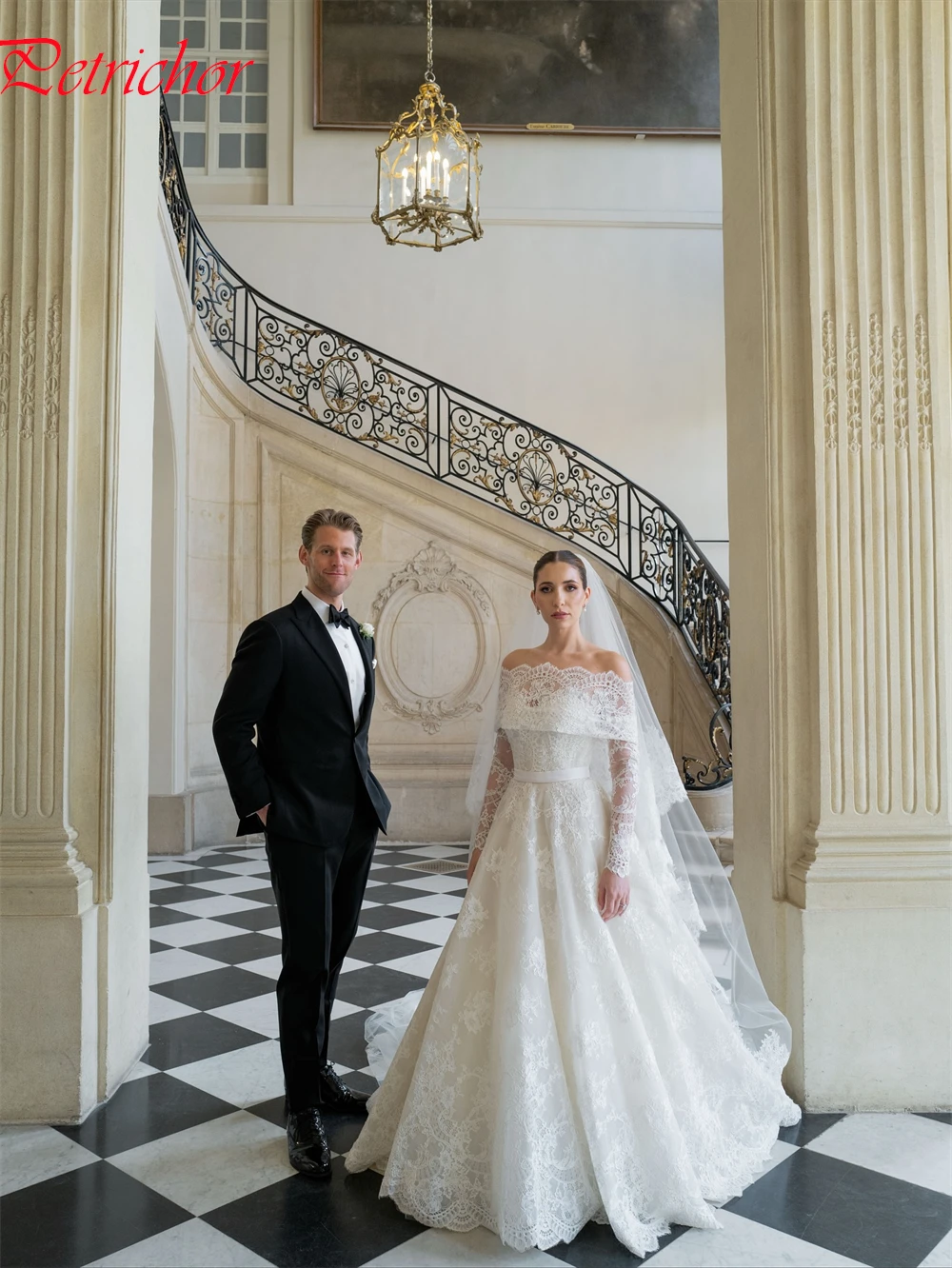 Personalizado encantador vestido de casamento de renda branca elegante fora do ombro tribunal trem novia mangas compridas vestidos de noiva