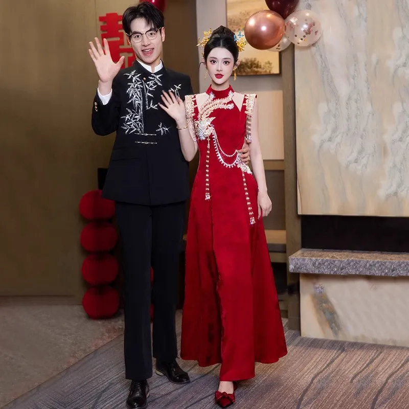 

Новое легкое роскошное нишевое и элегантное красное платье для тостов.