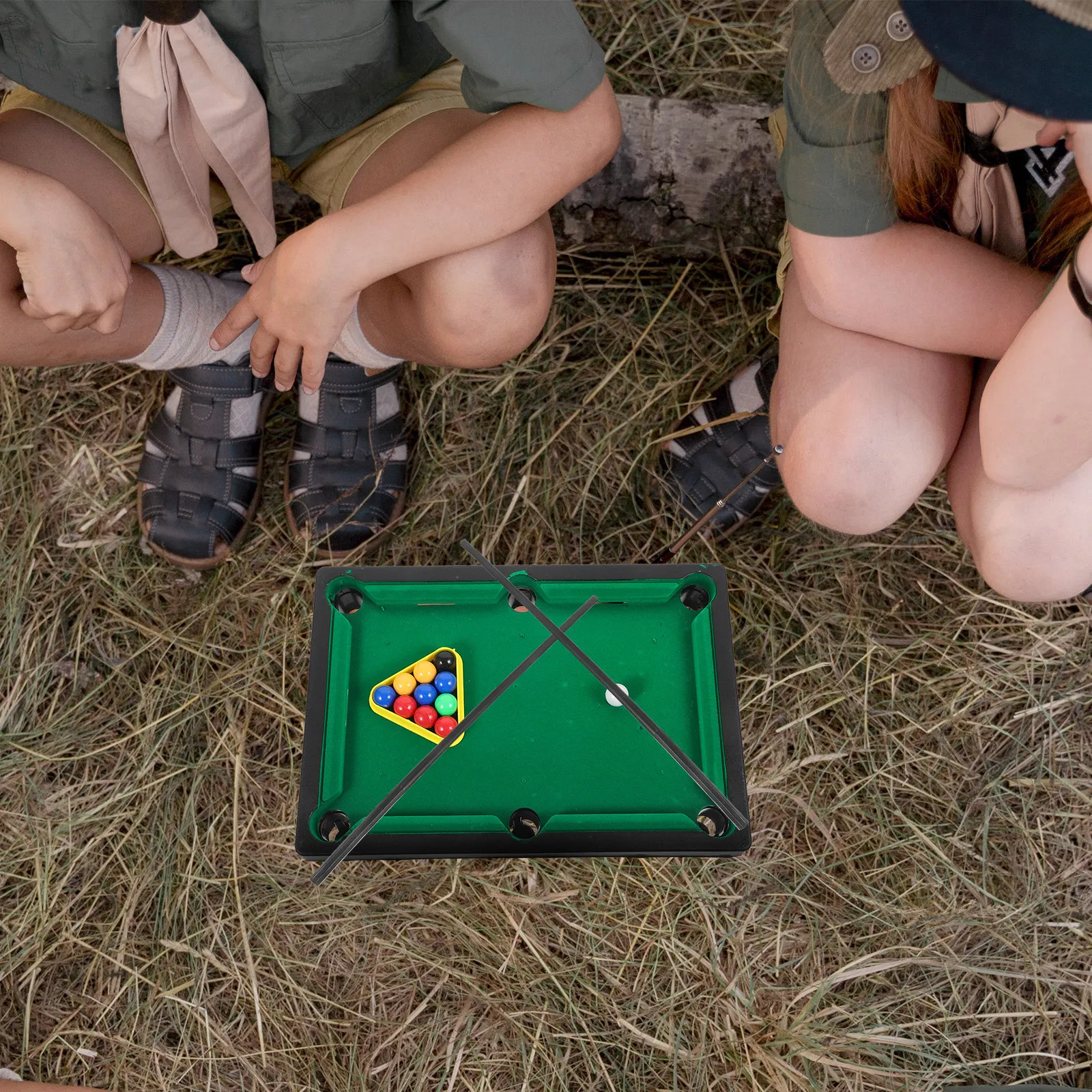 

1Set Miniature Parent-Child Desktop Pool Table Game Funny Household Indoor Mini Pool Ball Table for Kids Educational Interactive