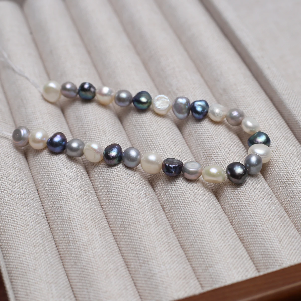

QSLLER 7-8mm A Natural Freshwater Pearl Two Sided Shiny Beads Charms for DIY Women Men Necklace Jewelry Making Accessories 18cm