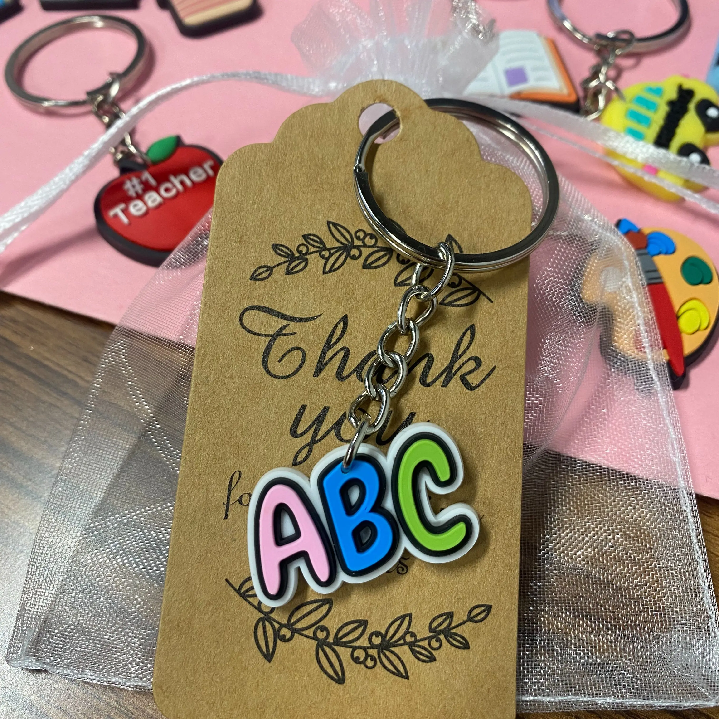 Back to School Gift Set 20pcs Keychains First Day of School Cards and Organza Bags for Students Classroom Gifts