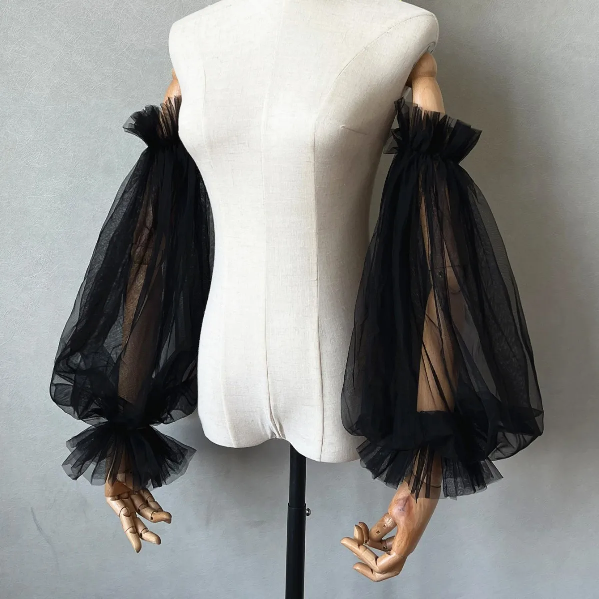 ウェディングドレス、ブライダルグローブ、袖、プリーツチュール、ロングネット、森林をテーマにした写真撮影、スタジオポートレート衣装、写真