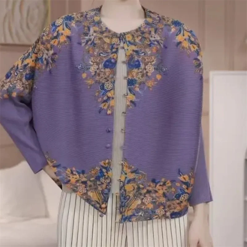 

New Women's Jacket Lssey Miyake Series Pleated Spring Printed Cardigan Buckle Temperament Casual Joker Female Short Paragraph