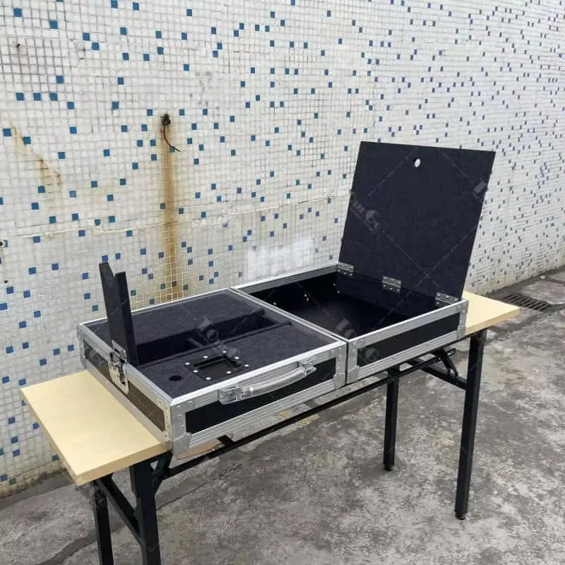 Custom Guitartech Box Portable Flight Case