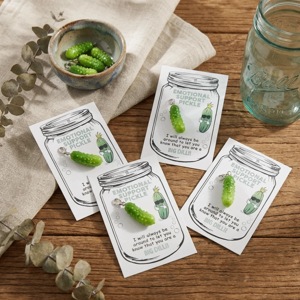 Novelty Green Emotional Pickle Keychain Creative Resin Mini Cucumber Pendant Funny Cute Simulated Fruit Key Ring Bachelor Party