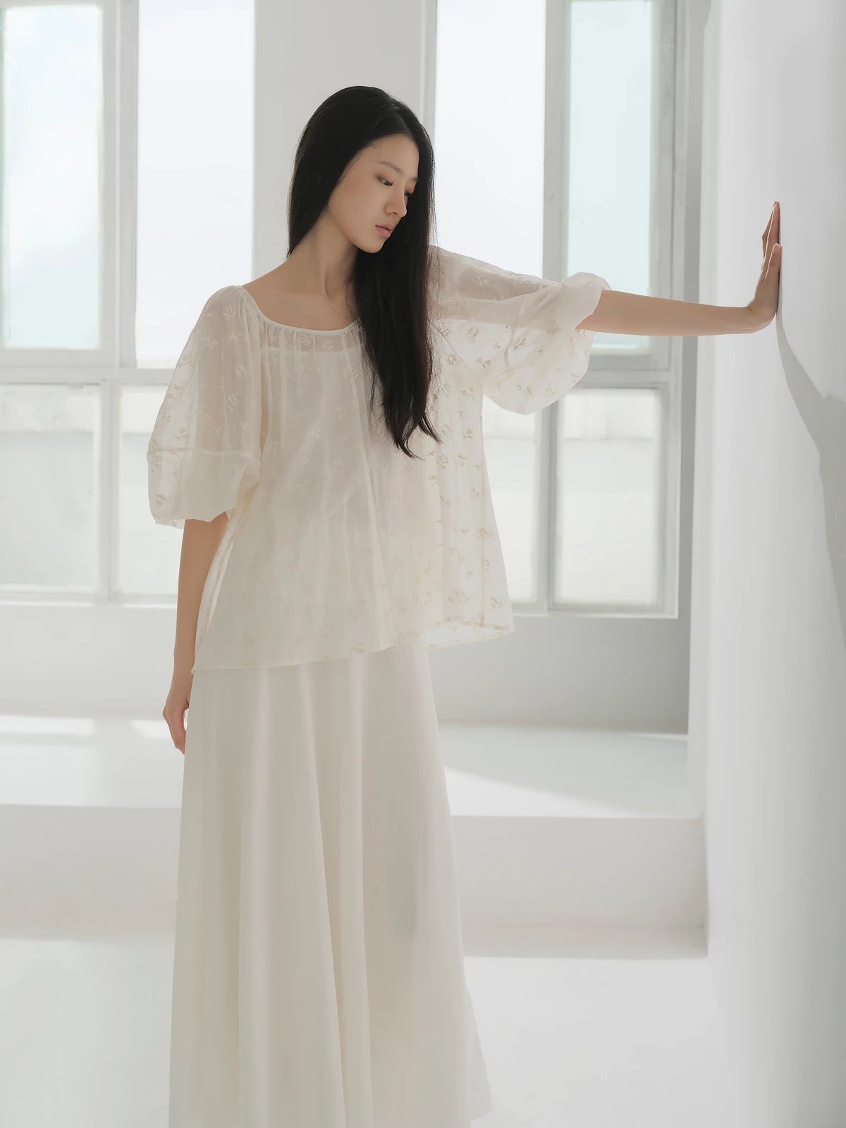 

Romantic Embroidered Loose Top Gentle Soft Bubble Sve Ele Simple round Ne ort Sve Women's irt Casual Commute ...