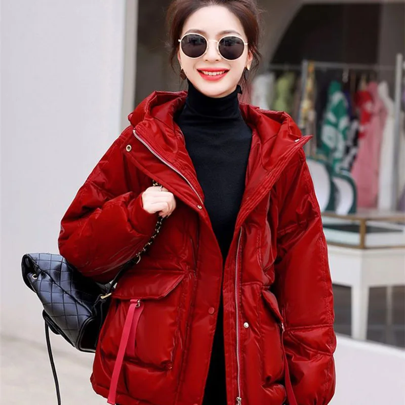 

New Winter Women Short High-End Cotton Jacket 2023 Fashion Casual Big Pocket Outerwear Hooded Thicken Warm Female Overcoat