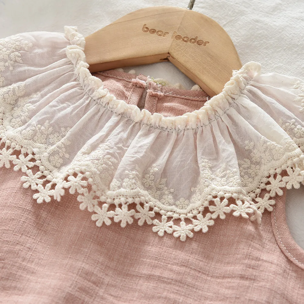 Rosa Kinderkleidung Mädchen Süße Spitze Patchwork Mädchenbekleidung Sommer Neues Ärmelloses Kariertes Bedrucktes Top + Hose Zweiteiliges Set – Detail 6