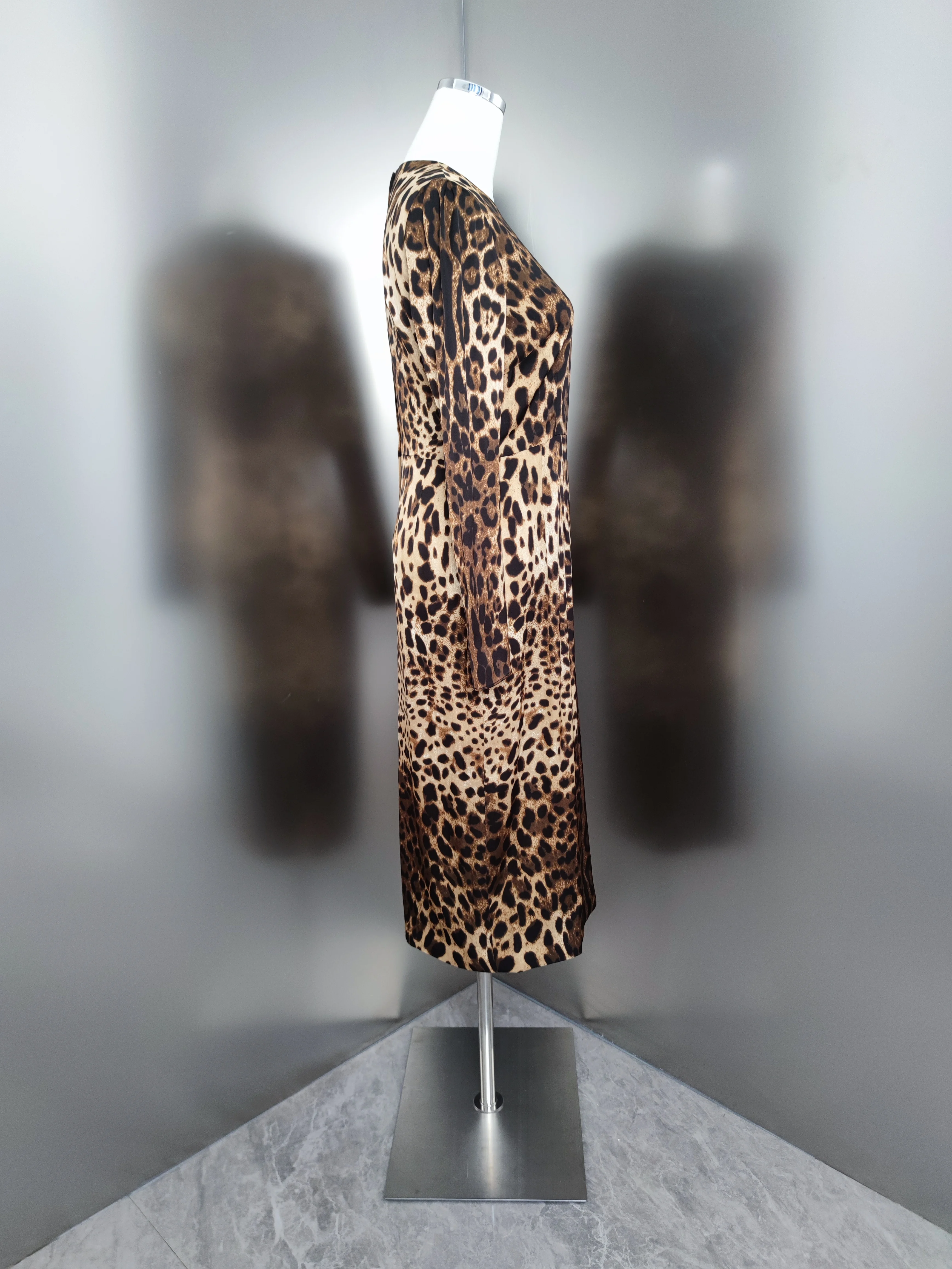 100% mulberry silk dress 2024 new female leopard print sexy long sleeve waist dress