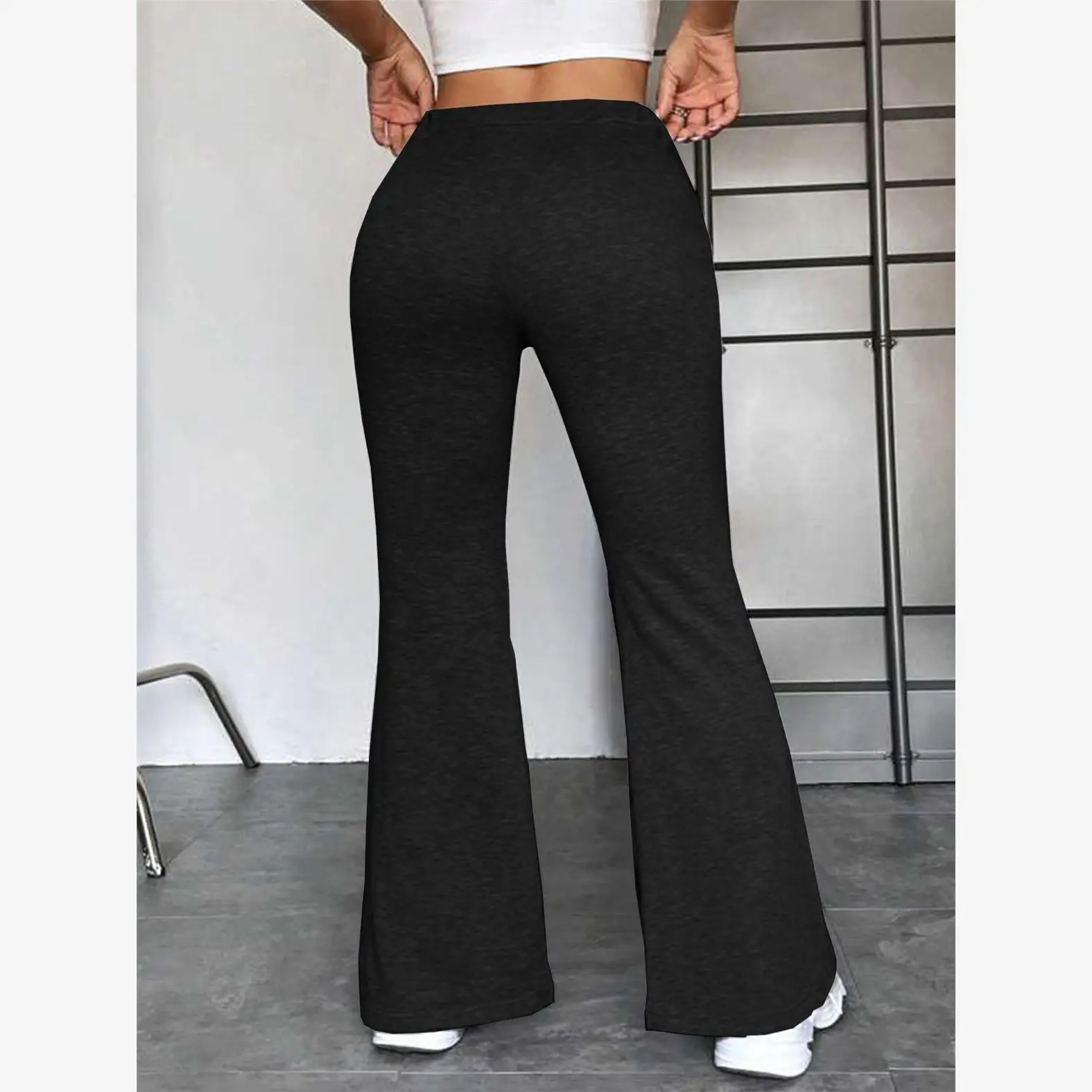 여성용 스플라이스 요가 스포츠 팬츠 캐주얼 플레어드 아웃도어 미들 웨이스트 저탄성 클린핏 스타일 PVC 소재 폴리에스터 섬유