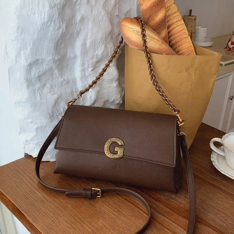 classic-parisian-elegant-diaper-bag-minimalist-crossbody-bag-for-women-fashionable-tote-simple-vintage-inspired