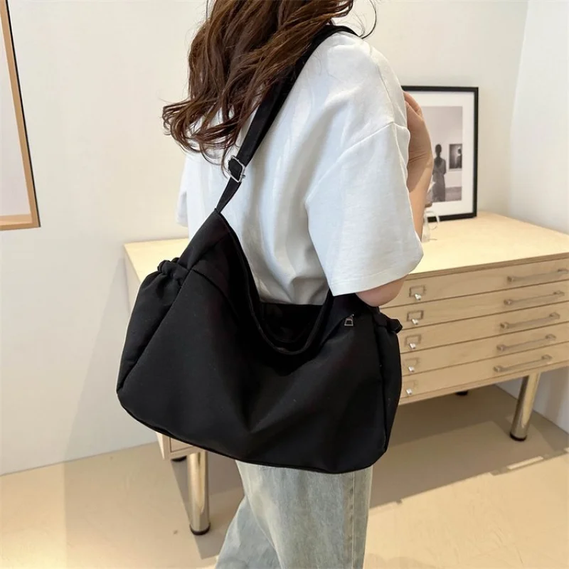 

Women's Handbag Made Of Linen Leather Featuring Elegant Rome Lasting Spacious Soft Commuter Refined Look​