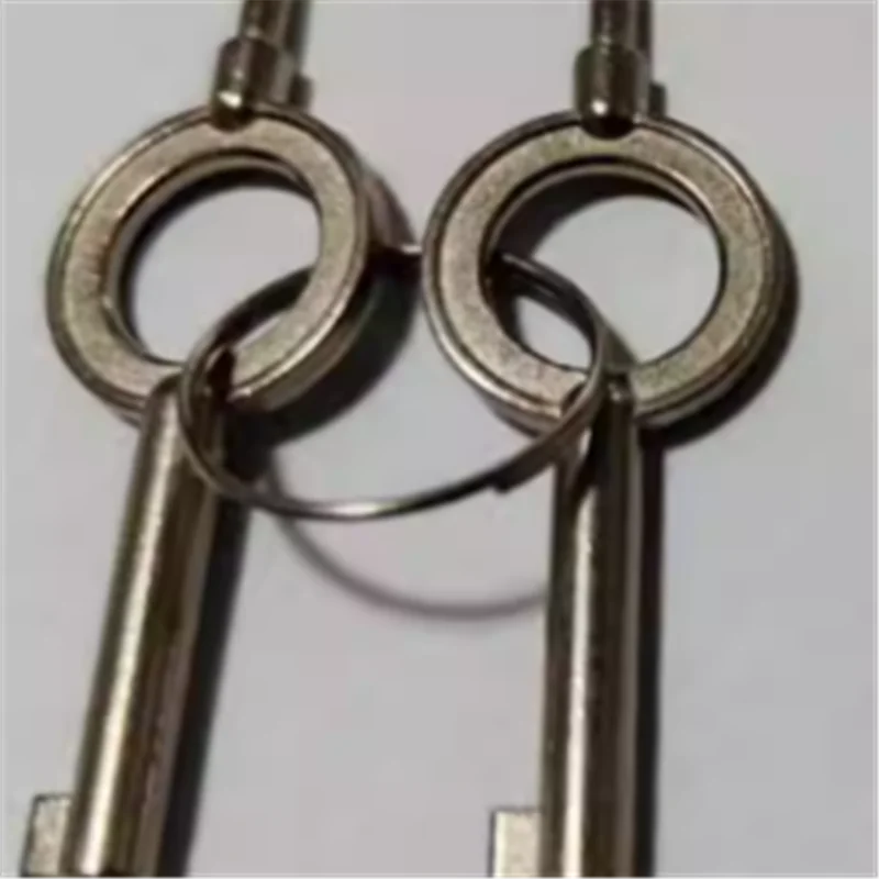 Llaves de esposas universales estilo americano, llavero especial para esposas, 2 piezas, llaves estándar para esposas de seguridad.