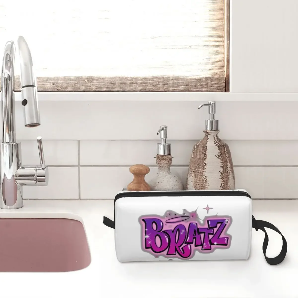 Y2k Pink Sparkle Logo Makeup Bags Bratzs Women Cosmetic Bag Trendy Waterproof Makeup Organizer Case