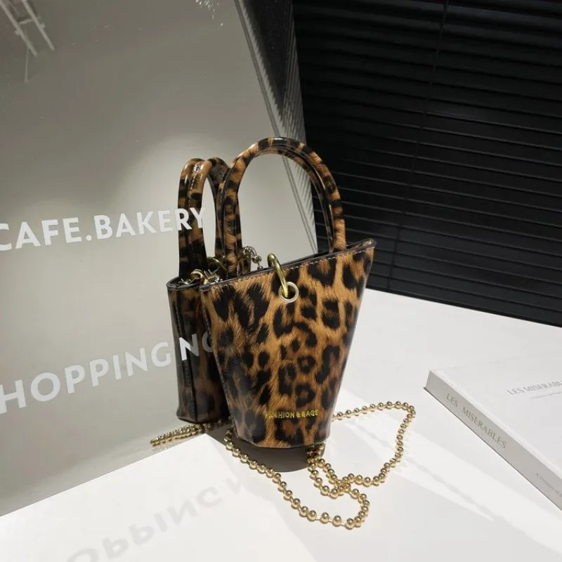 

Американская ретро-сумка на цепочке, модная женская сумка через плечо с нестандартным леопардовым принтом, стильный мини-чехол для помады