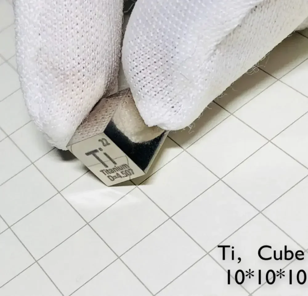 Free shipping 6-sided Mirror Polished Double-sided Engraved Metal 10mm Titanium Ti Cube Ti≥99.5%