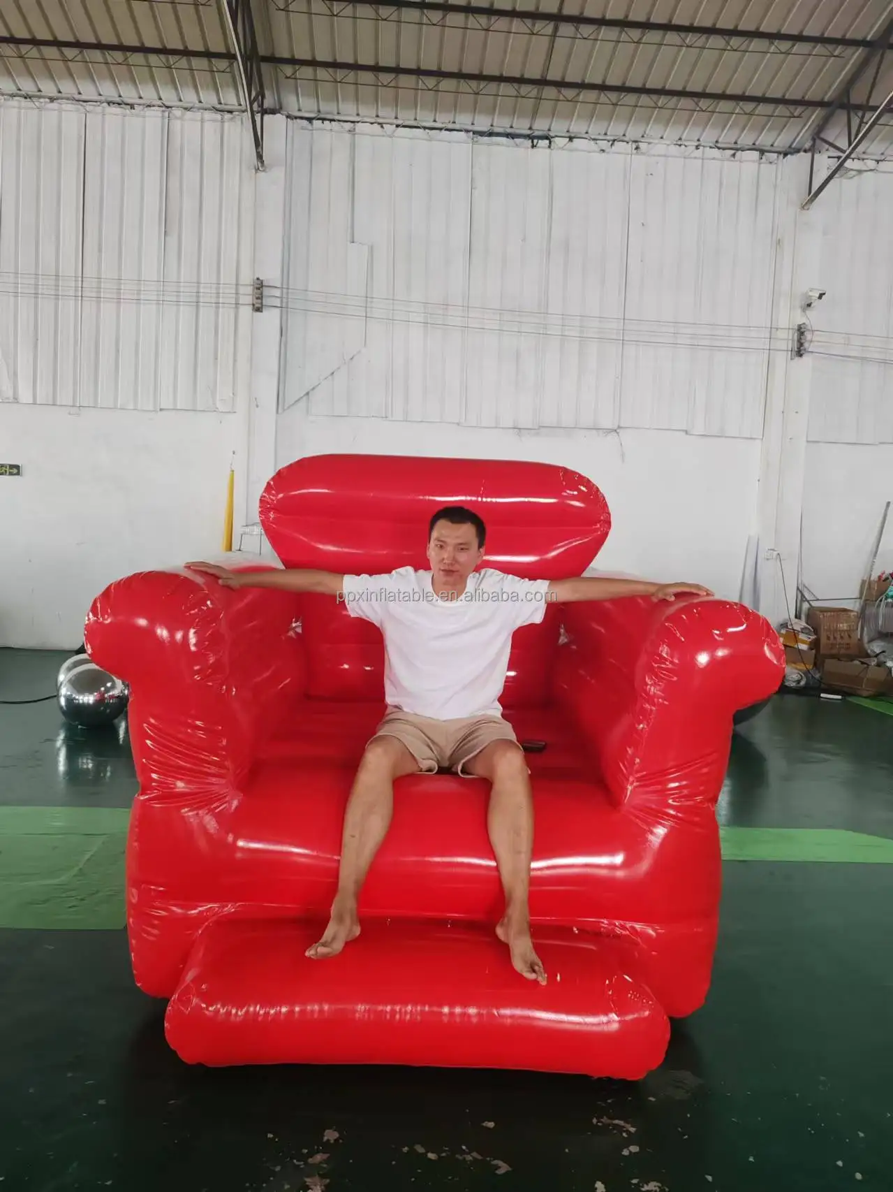 Coofull Giant Inflatable Air Couch Chair Custom Red Air Sofa Bed Beach Lounge Chair Model Inflatable Sofas for Living Room Pool