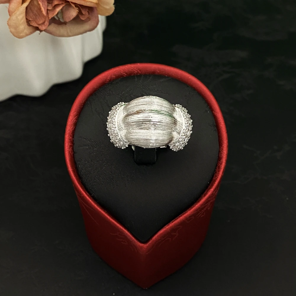 مجموعة مجوهرات عصرية للسيدات من JRH مع سوار من النحاس والزركون الاصطناعي وقلادة وأقراط وإكسسوارات أزياء كينيا للحفلات