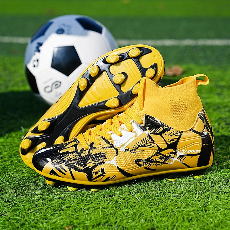 

A pair of children's four-season leather football shoes with long studs, wear-resistant soccer shoes, sizes 32-46，MZ-2802-1