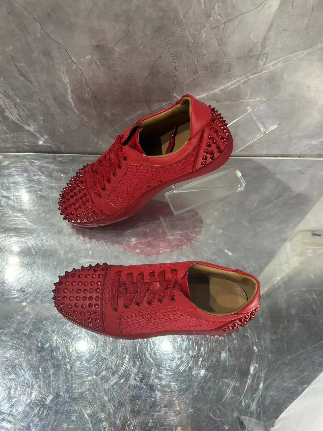 High Quality Woman Men\'s Rivet Decoration Shoes Round Toe Lace Up Low Heel Male Spring Autumn Red Party Wedding Single Shoes