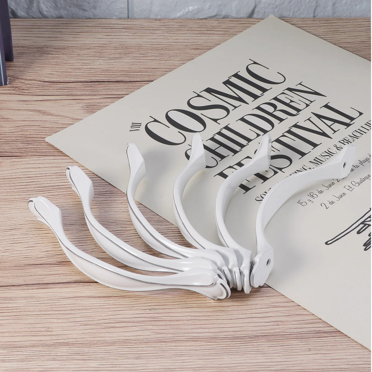 6 قطعة مقابض خزانة نحاسية عالية الصلابة درج يسحب لا الصدأ الأثاث الأجهزة النكهة الأوروبية اكسسوارات الأبيض #1