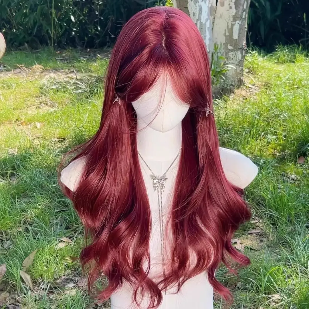 ไม่สนใจ หน้าม้ากลางแปดตัวอักษร ผมหยิกยาว วิกผมสีแดงราสเบอร์รี่