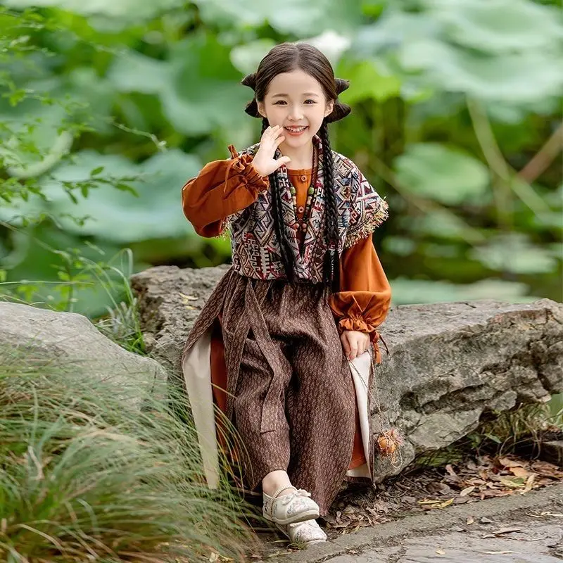 girls'-chinese-style-ancient-costume-set-2026-new-children's-autumn-long-sleeve-2-piece-performance-costume-set-for-gift-li654