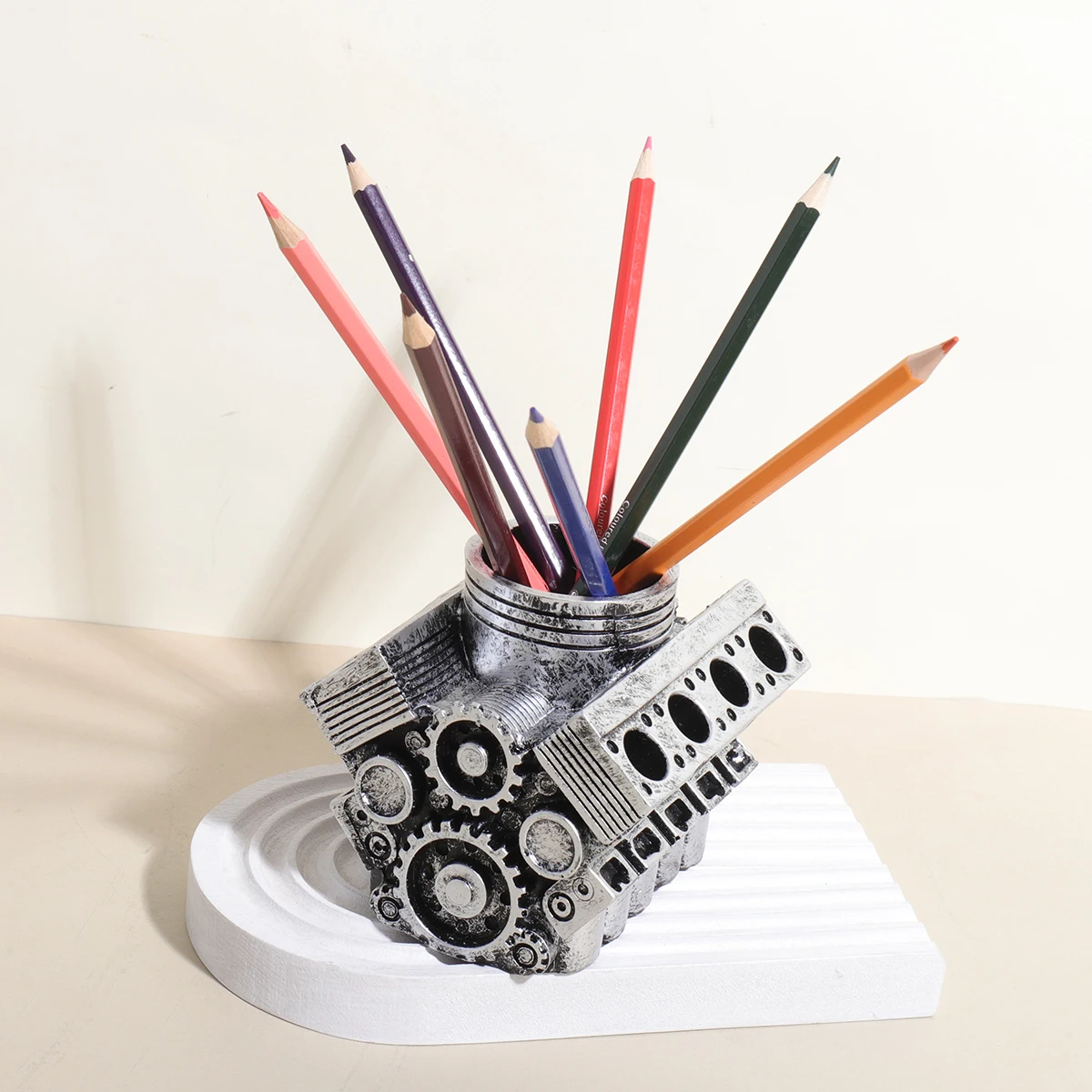 حامل قلم نموذج محرك السيارة، ديكور مكتب محرك V8، مقلمة قرطاسية مكتبية رائعة هدية إبداعية للرجال #5