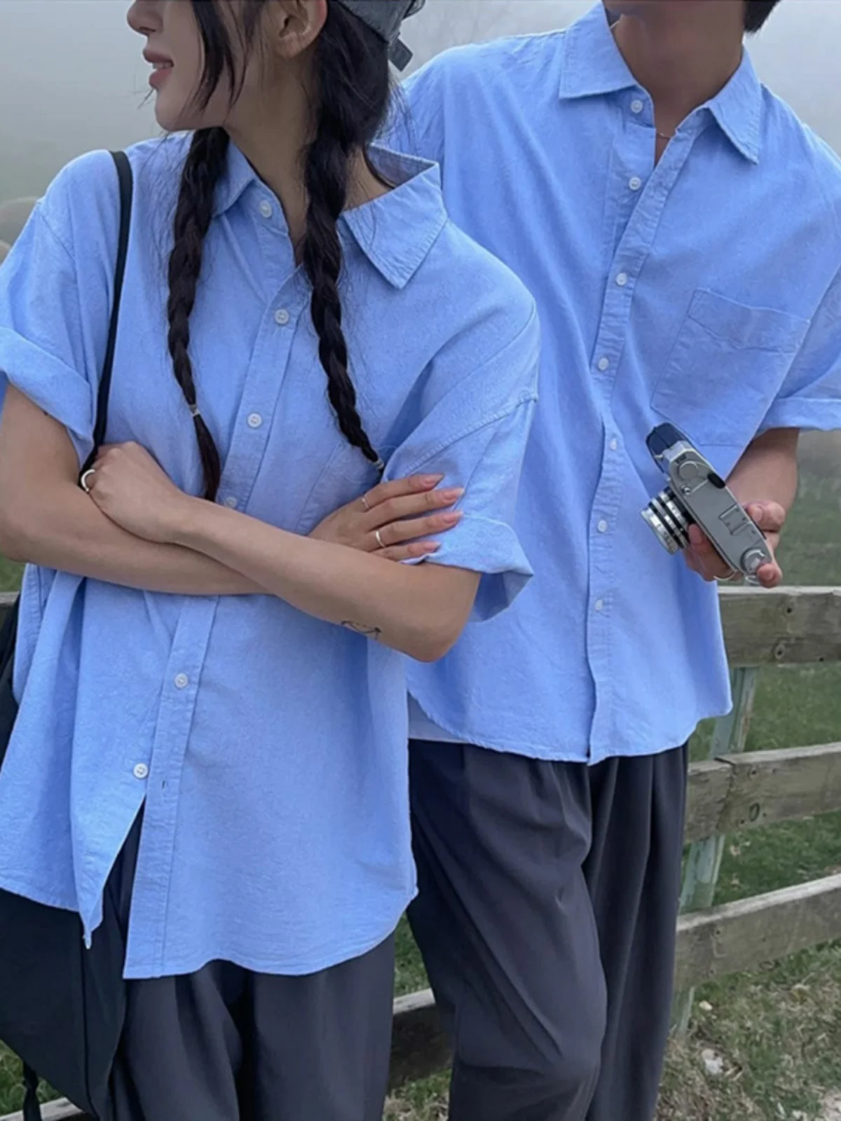 

Мужская летняя рубашка из ледяного шелка с коротким рукавом, новинка 2024 года, свободного кроя, повседневная, для пар, с защитой от солнца, для мальчиков, на пуговицах, молодежный тренд