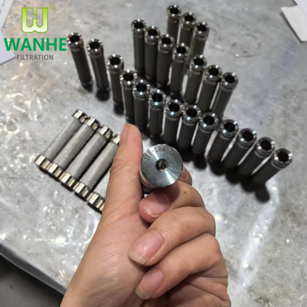 New Hydraulic Pilot Servo Valve Precision Filter Element Sintered Oil Filter 10 Micron Stainless Steel Filter Cartridge for Coal