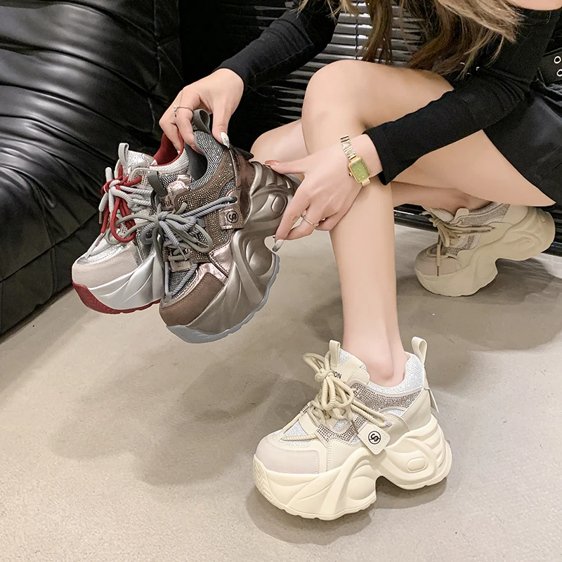 

Осенне-зимние массивные кроссовки 7,5 см, женская спортивная обувь на платформе со шнуровкой, женские готические кроссовки на высоком каблуке с толстой подошвой, женские кроссовки на танкетке