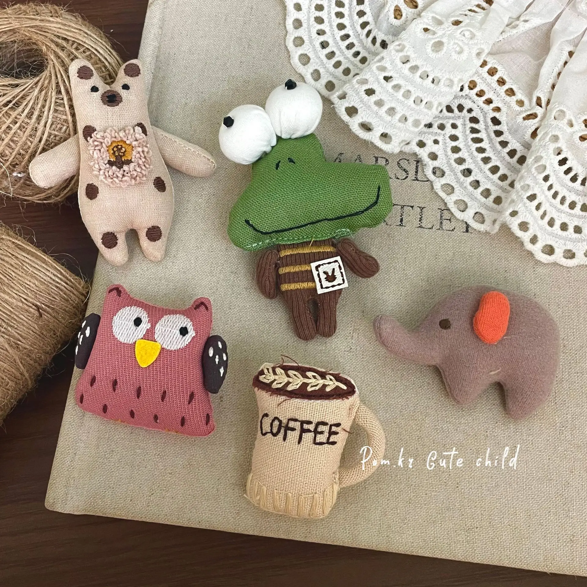Brooch Pin Vintage Dimensional Cotton Linen Animal Cup Multi Shape Forest Style Cute Kids Apparel Decoration Lightweight