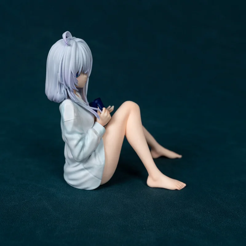 11cm The Journey Of Elaina Elaina Sitting In Pajamas Anime Girl Figure Model Statue Collection Desktop Decoration Ornament Toys